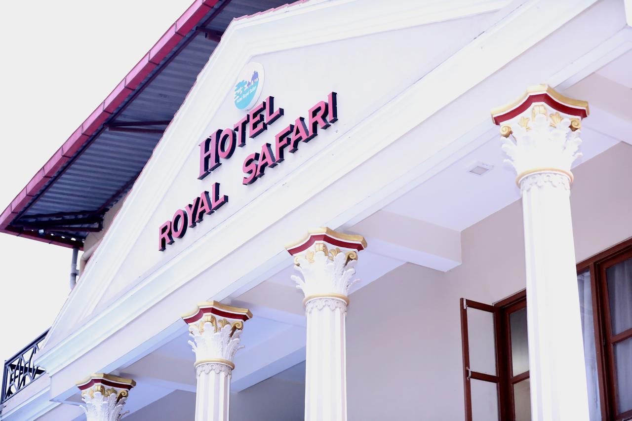 Hotel Royal Safari Sauraha Eksteriør billede